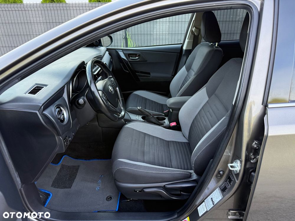 Toyota Auris - 19