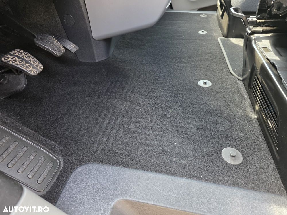 Ford Transit Custom 300L 2.0 EcoBlue 110 CP 6MT L2H1 FWD Trend - 24