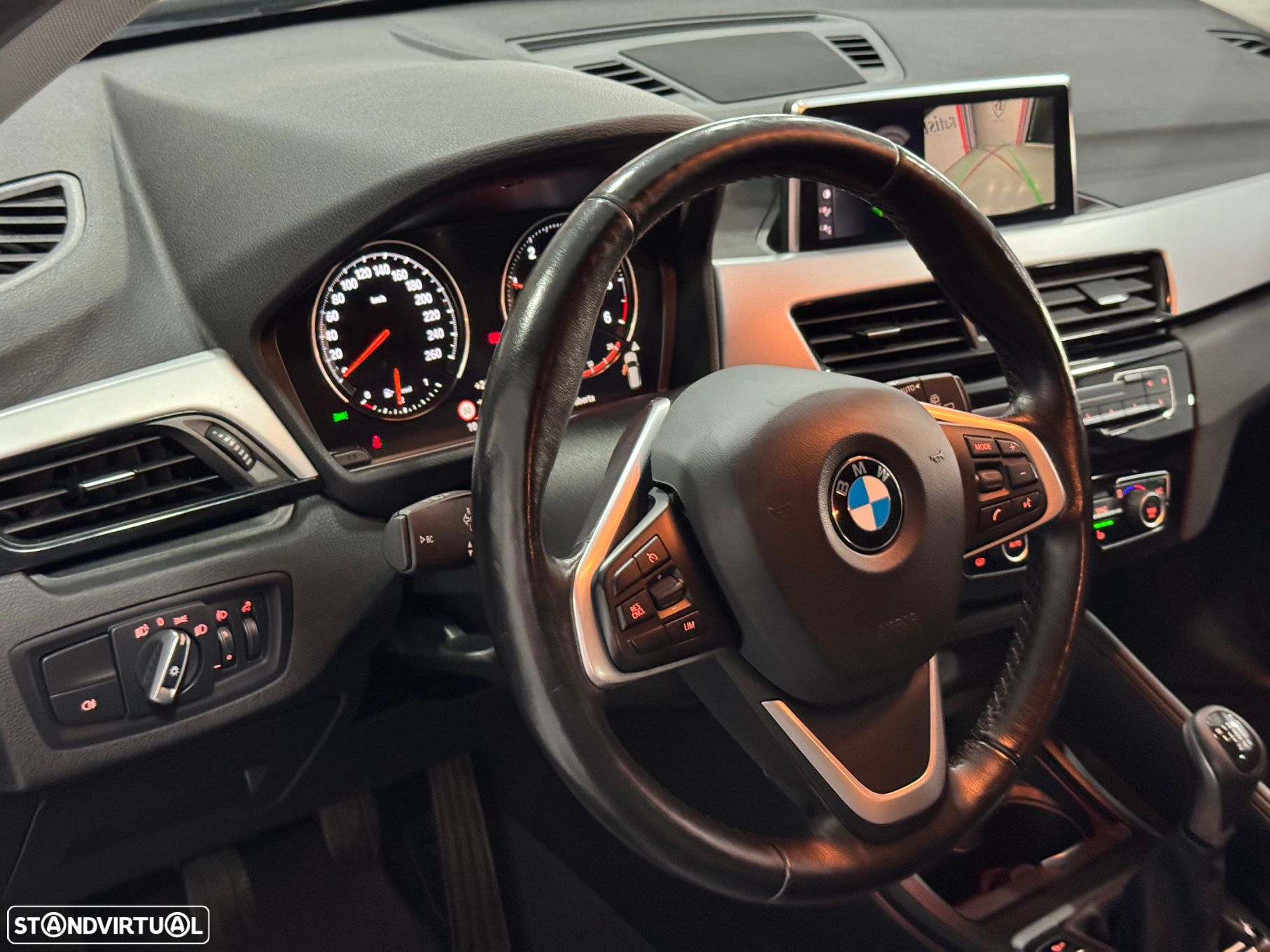 BMW X1 16 d sDrive Advantage - 28