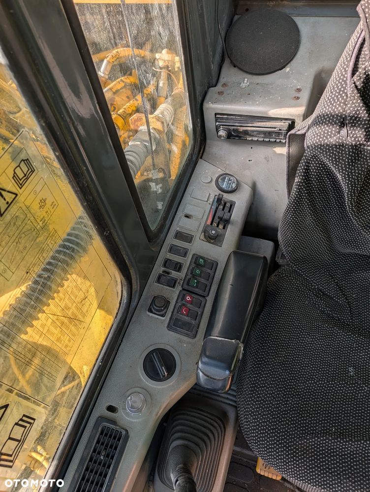 Komatsu PC210LC-6K - 29