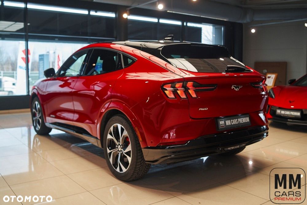 Ford Mustang Mach-E - 7