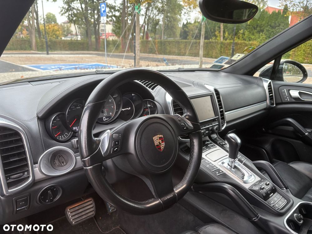 Porsche Cayenne S - 17
