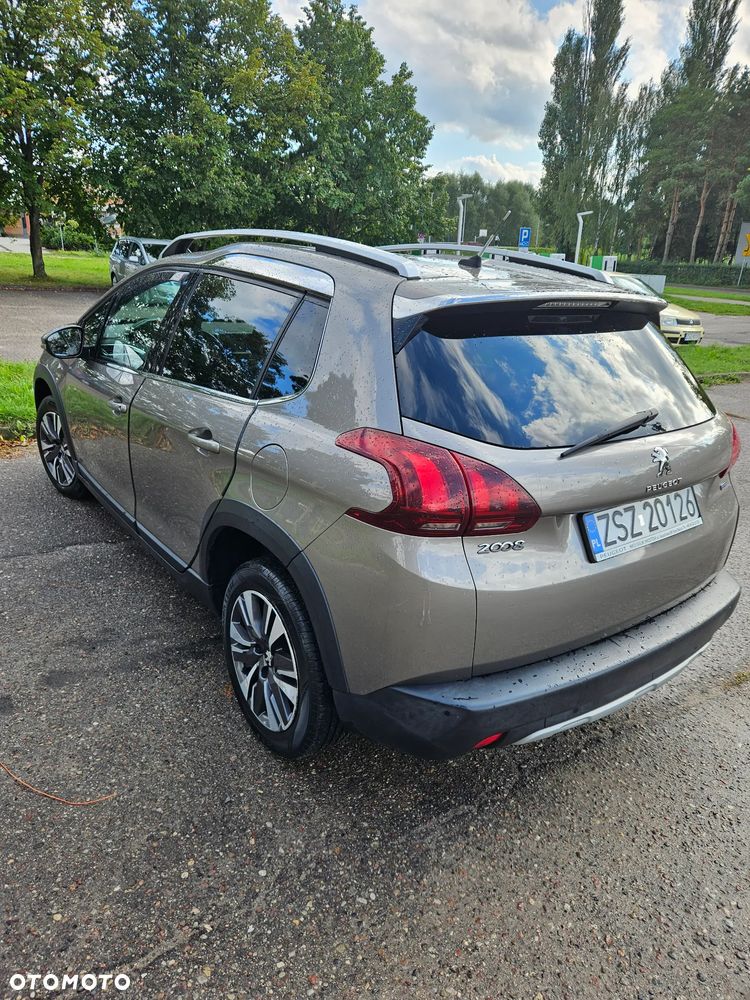 Peugeot 2008 1.2 Pure Tech Allure S&S - 2