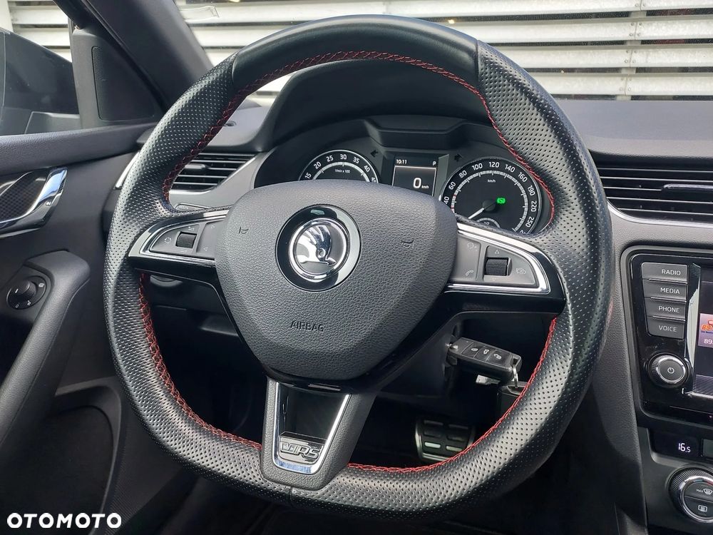 Skoda Octavia 2.0 TDI DSG RS - 37