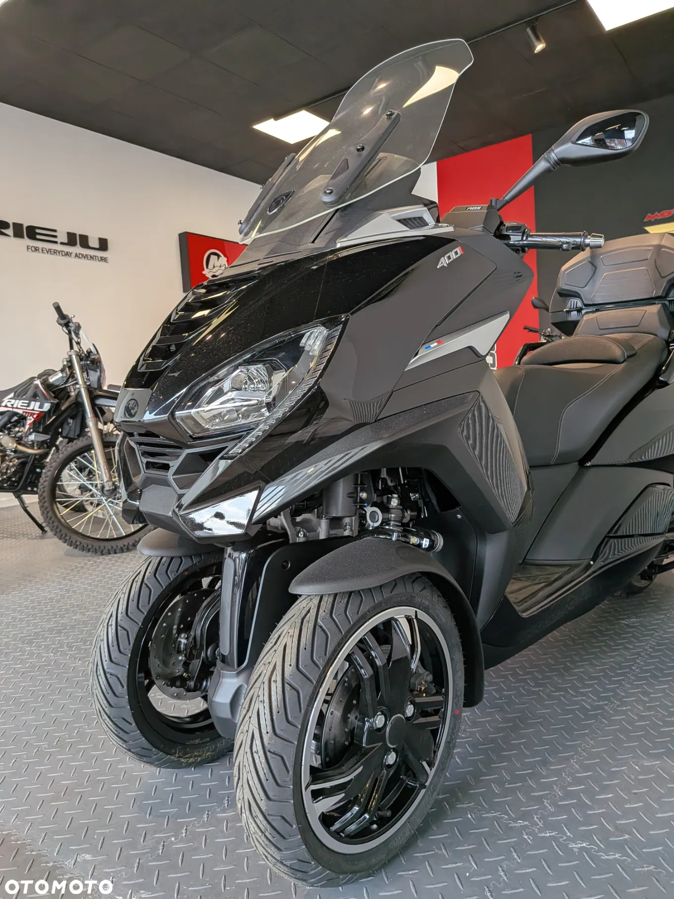 Peugeot Metropolis - 2