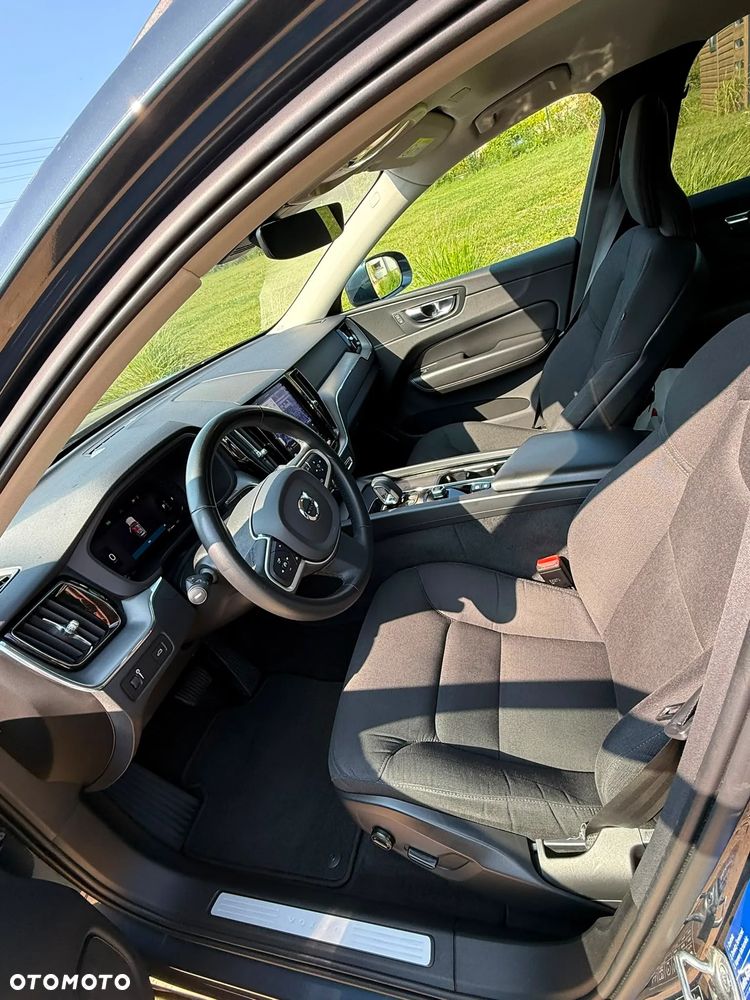 Volvo XC 60 B5 B AWD Momentum Pro - 5