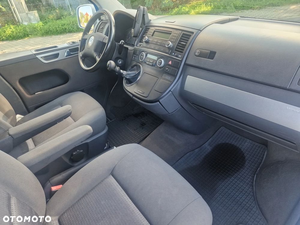 Volkswagen Multivan - 9