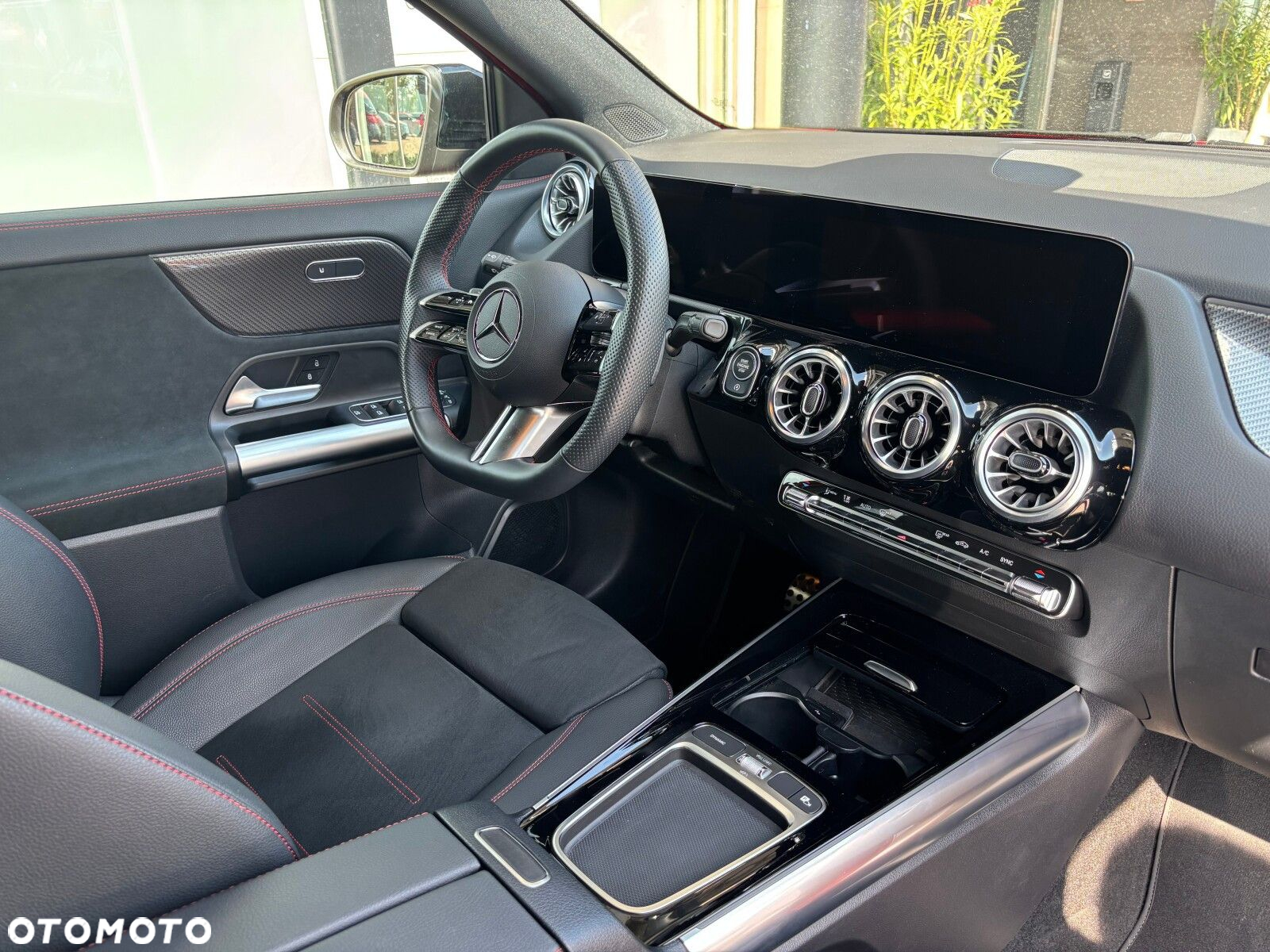Mercedes-Benz GLA - 8
