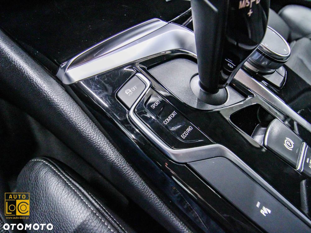 BMW Seria 5 520d M Sport Edition - 38