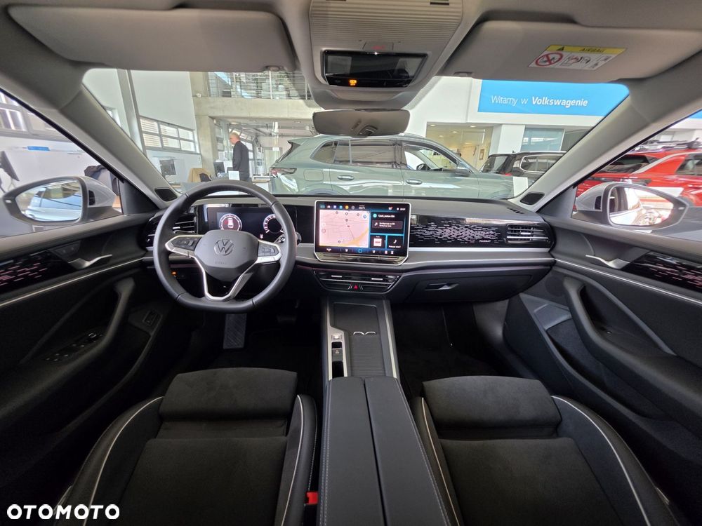 Volkswagen Passat Variant 1.5 TSI ACT mHEV Business Plus DSG - 9