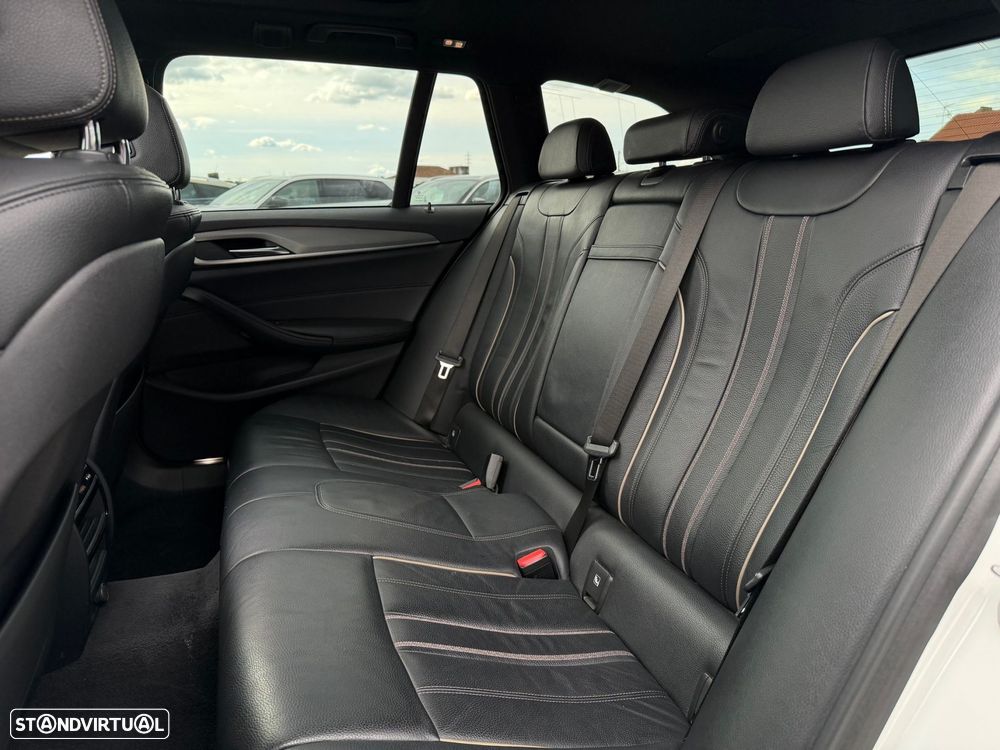 BMW 520 d Pack Desportivo M Auto - 15