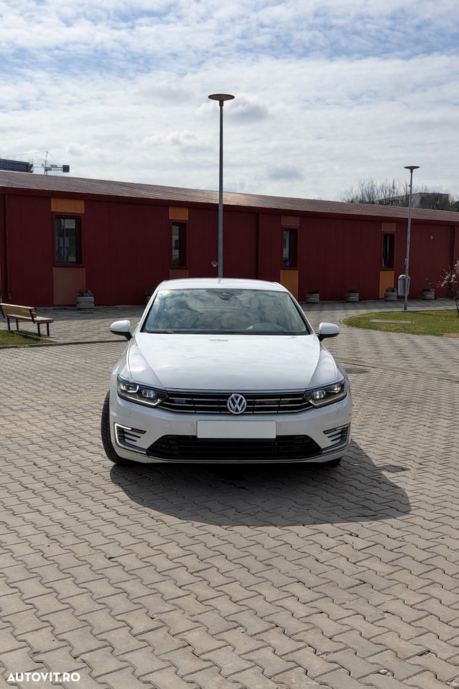 Volkswagen Passat - 6