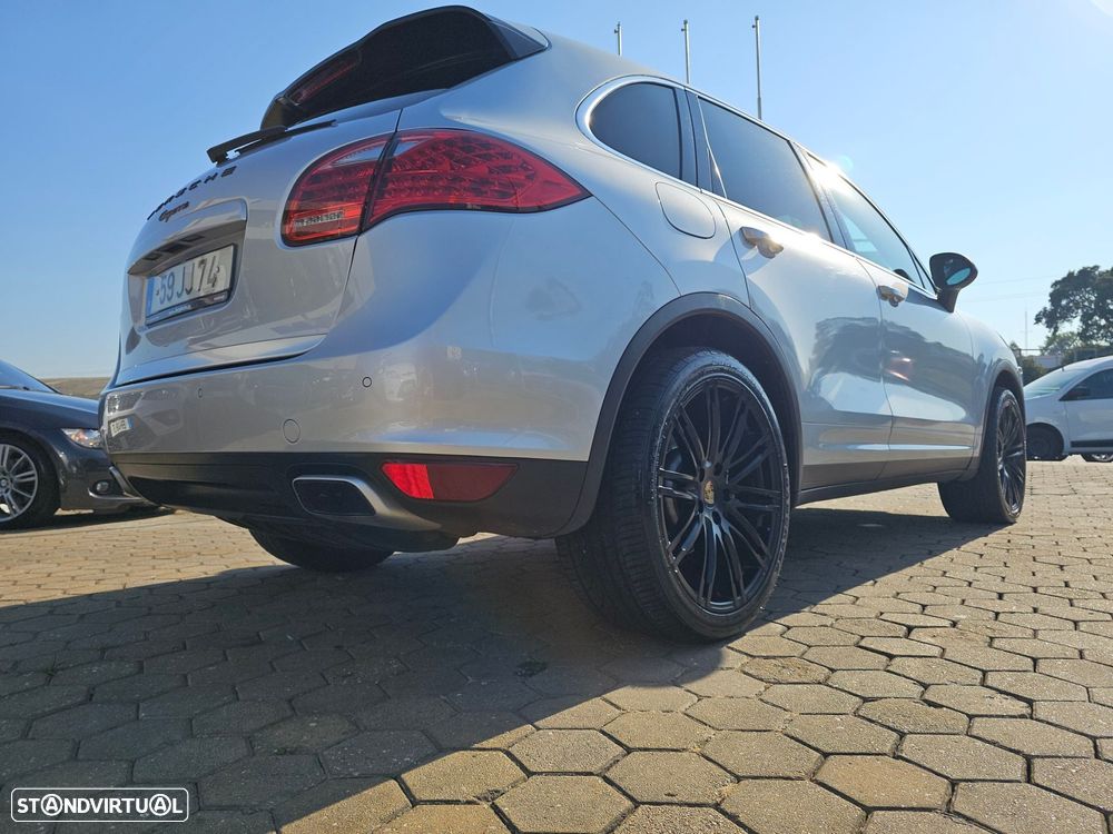 Porsche Cayenne II Platinum Edition - 14