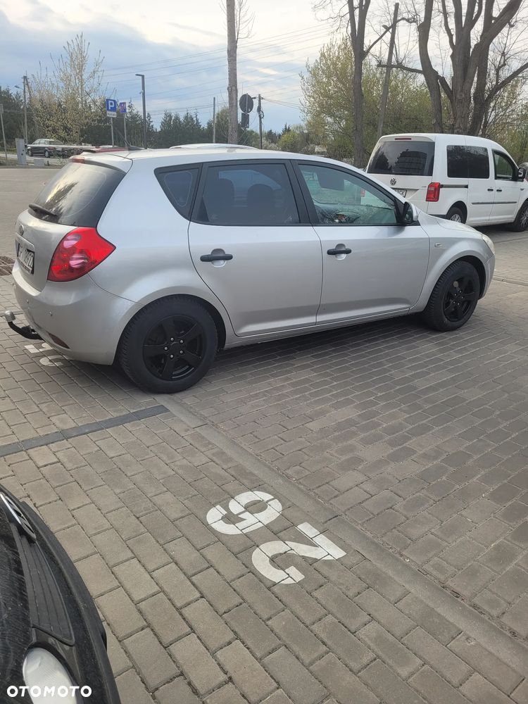 Kia Ceed 1.4 Comfort + - 2