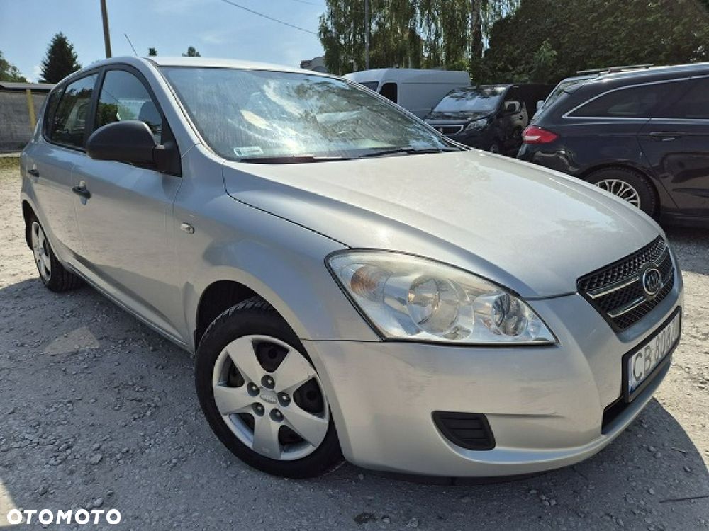 Kia Ceed - 5
