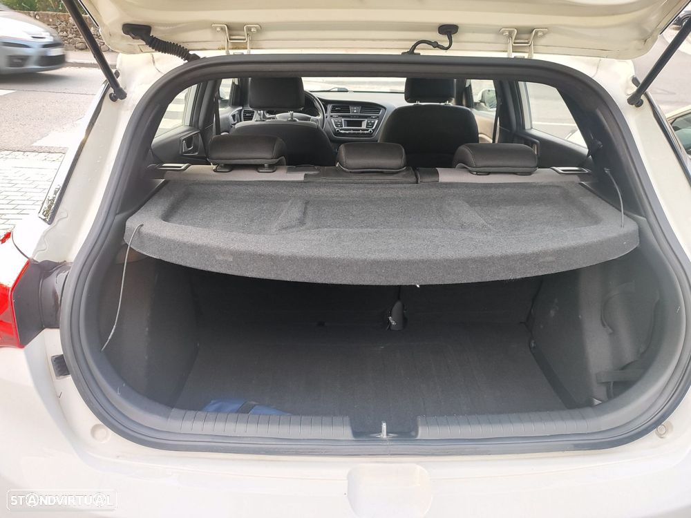 Hyundai i20 1.1 CRDi Access Plus - 7