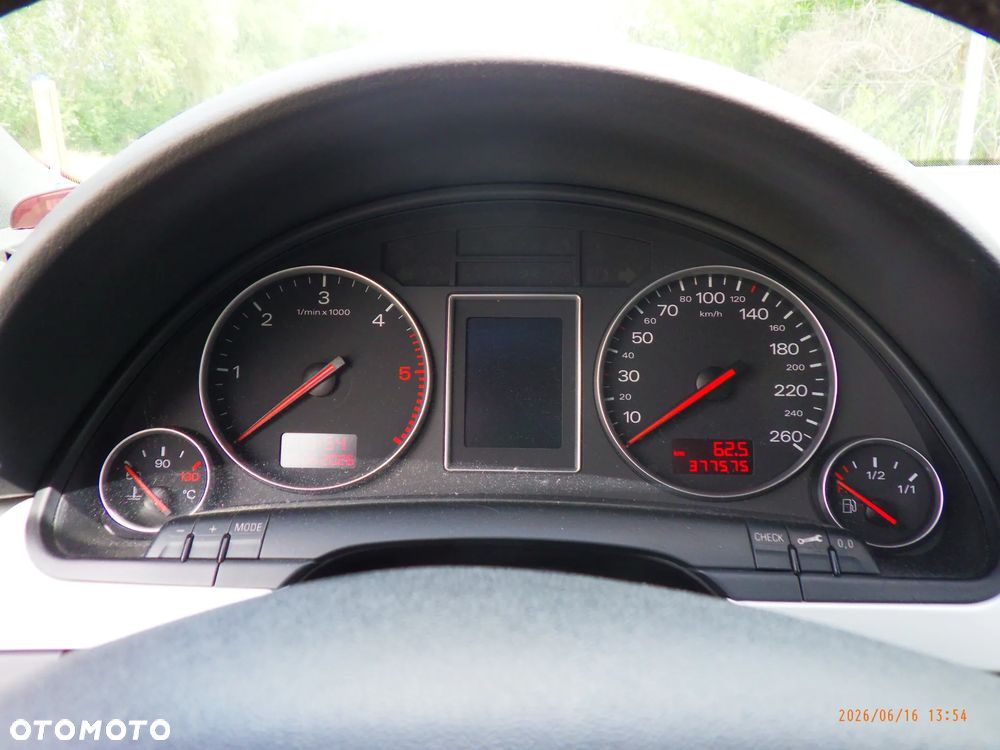 Audi A4 Avant 2.5 TDI - 24