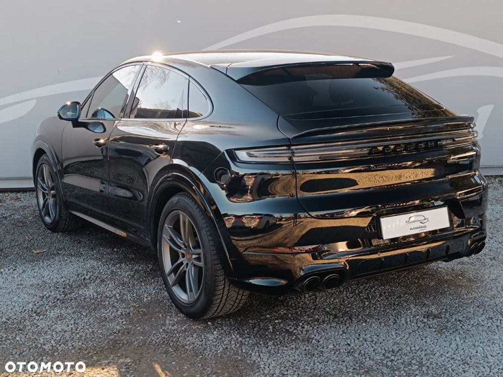Porsche Cayenne - 4