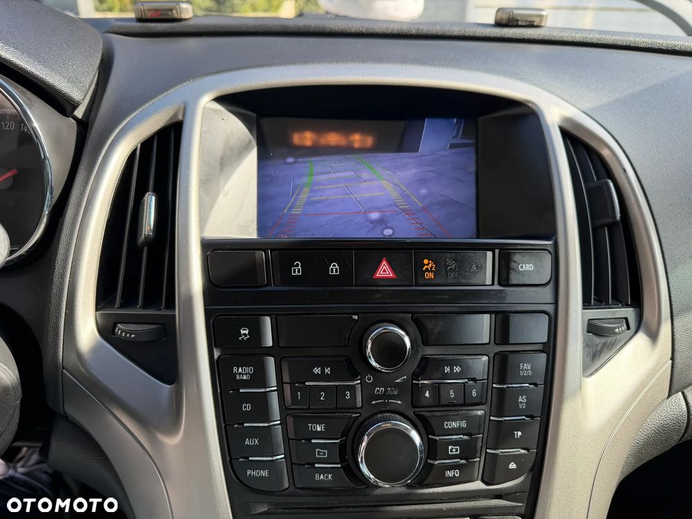 Opel Astra 1.4 T Enjoy - 19