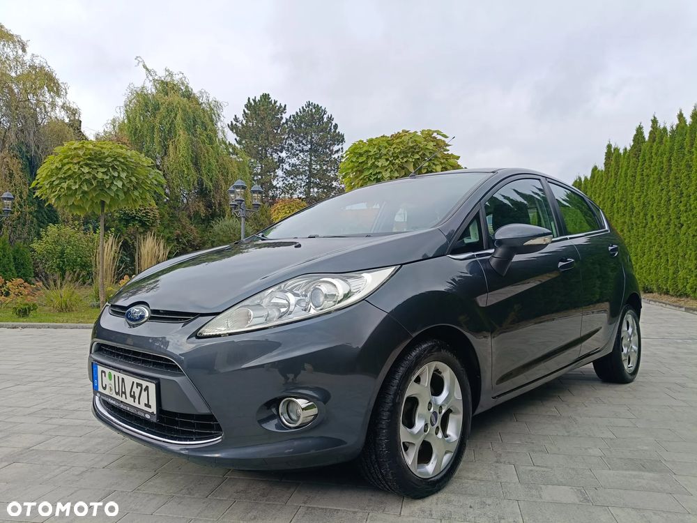 Ford Fiesta 2010 photo 3