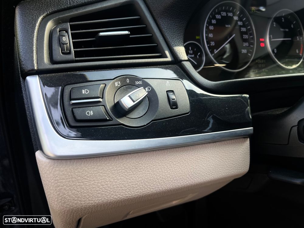 BMW 520 d Auto - 12