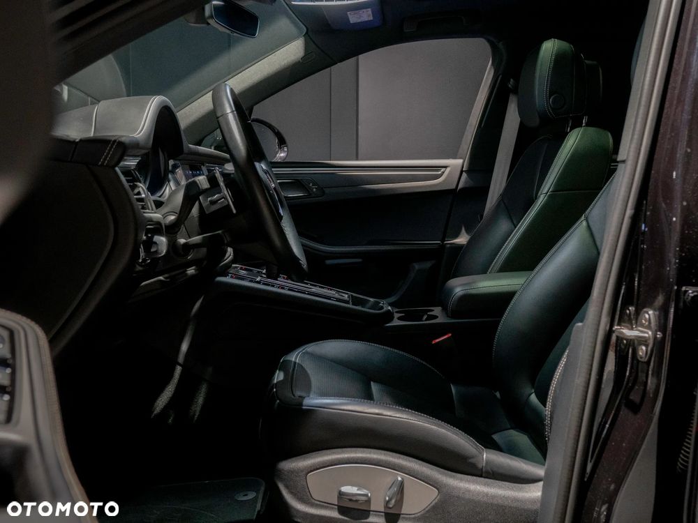 Porsche Macan Standard - 18