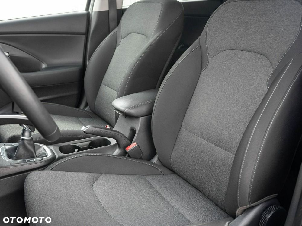 Hyundai i30 1.5 DPI Smart - 11
