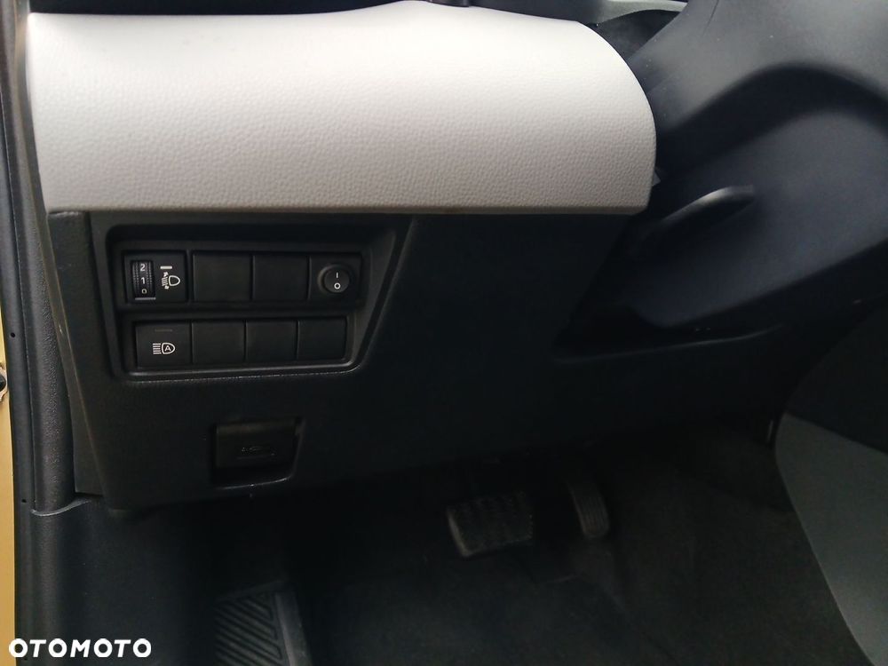 Toyota Yaris Cross Hybrid 1.5 Comfort 4x4 - 33