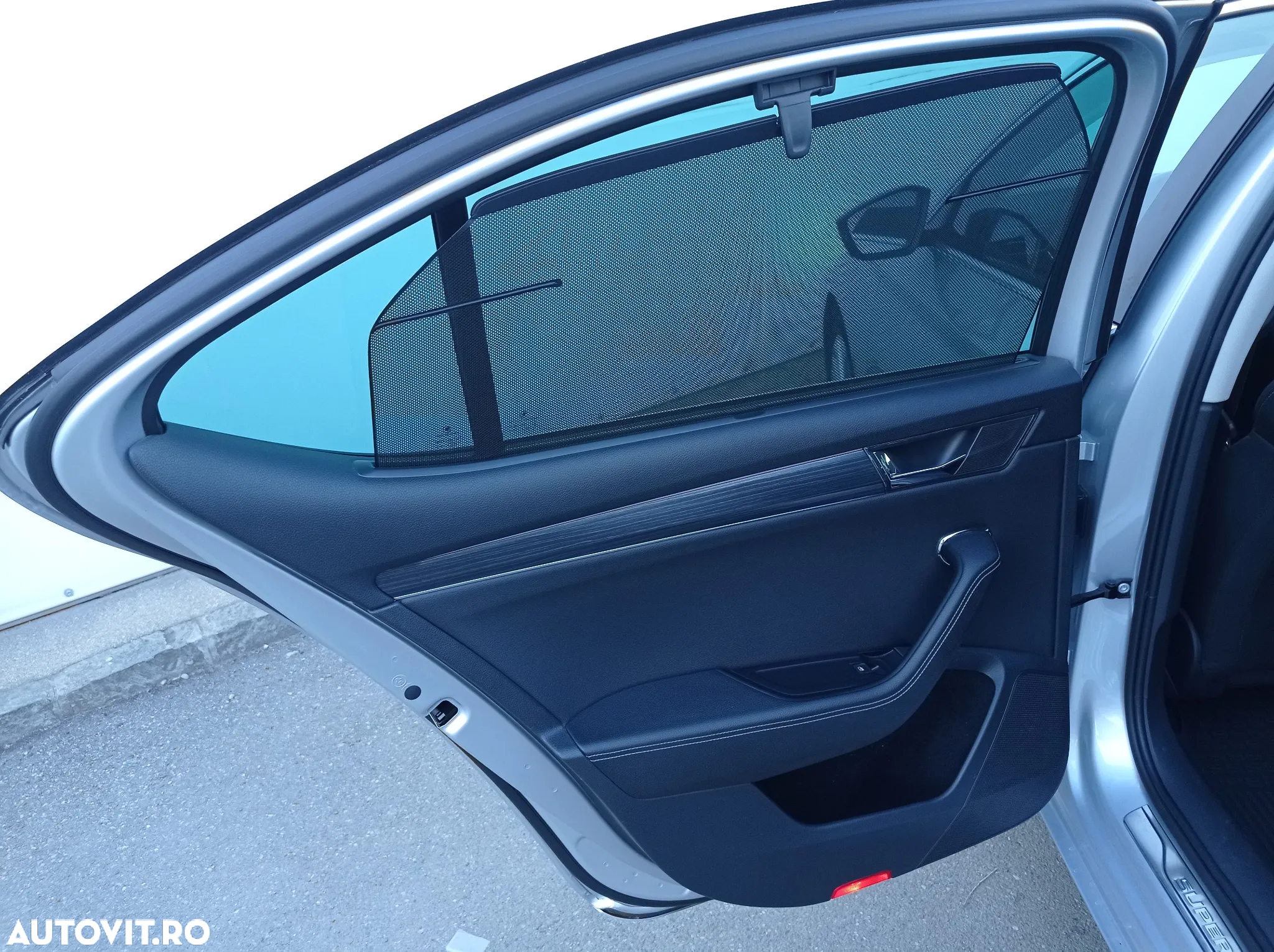 Skoda Superb 2.0 TDI DSG Style - 17