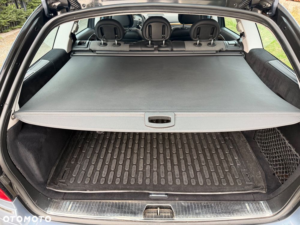 Mercedes-Benz Klasa E 320 CDI T Avantgarde - 10