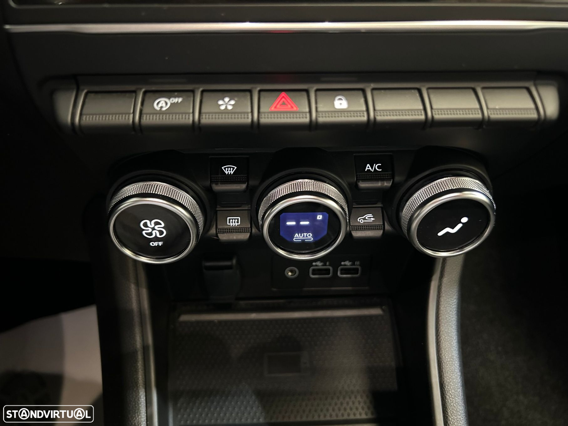 Renault Captur 1.0 TCe Techno - 32