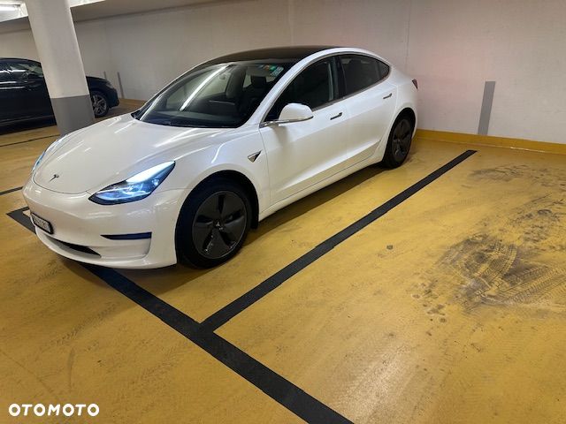 Tesla Model 3 Standard Range Plus - 1