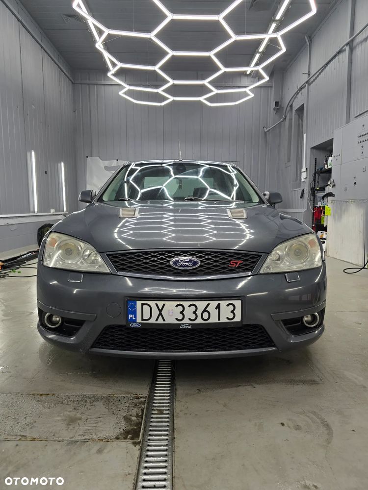 Ford Mondeo - 18