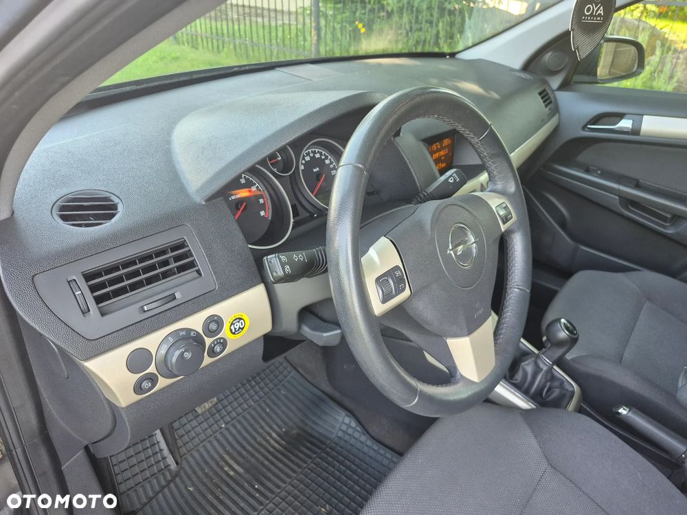 Opel Astra 1.6 Comfort / Cool - 21