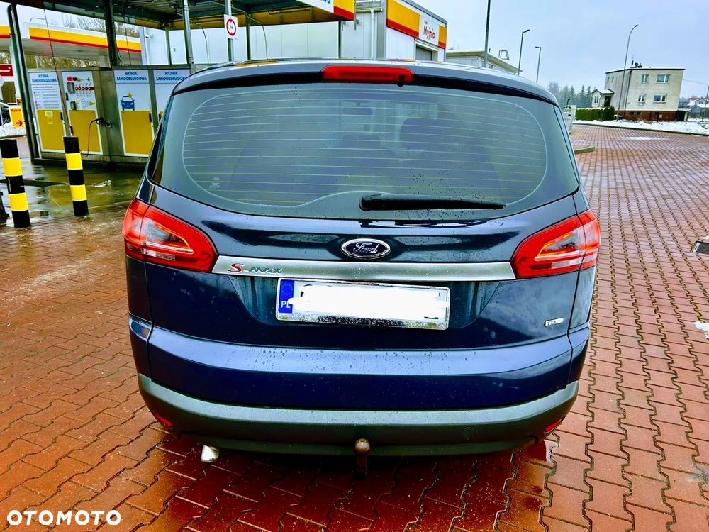 Ford S-Max - 8