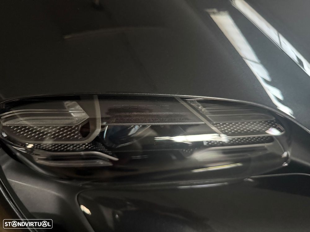 Porsche Taycan 4S - 34