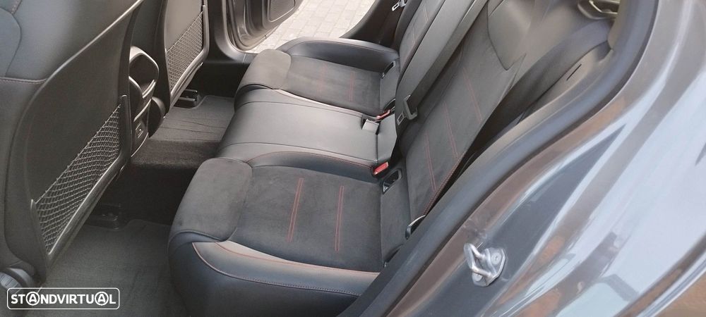 Mercedes-Benz A 250 e AMG Line - 38