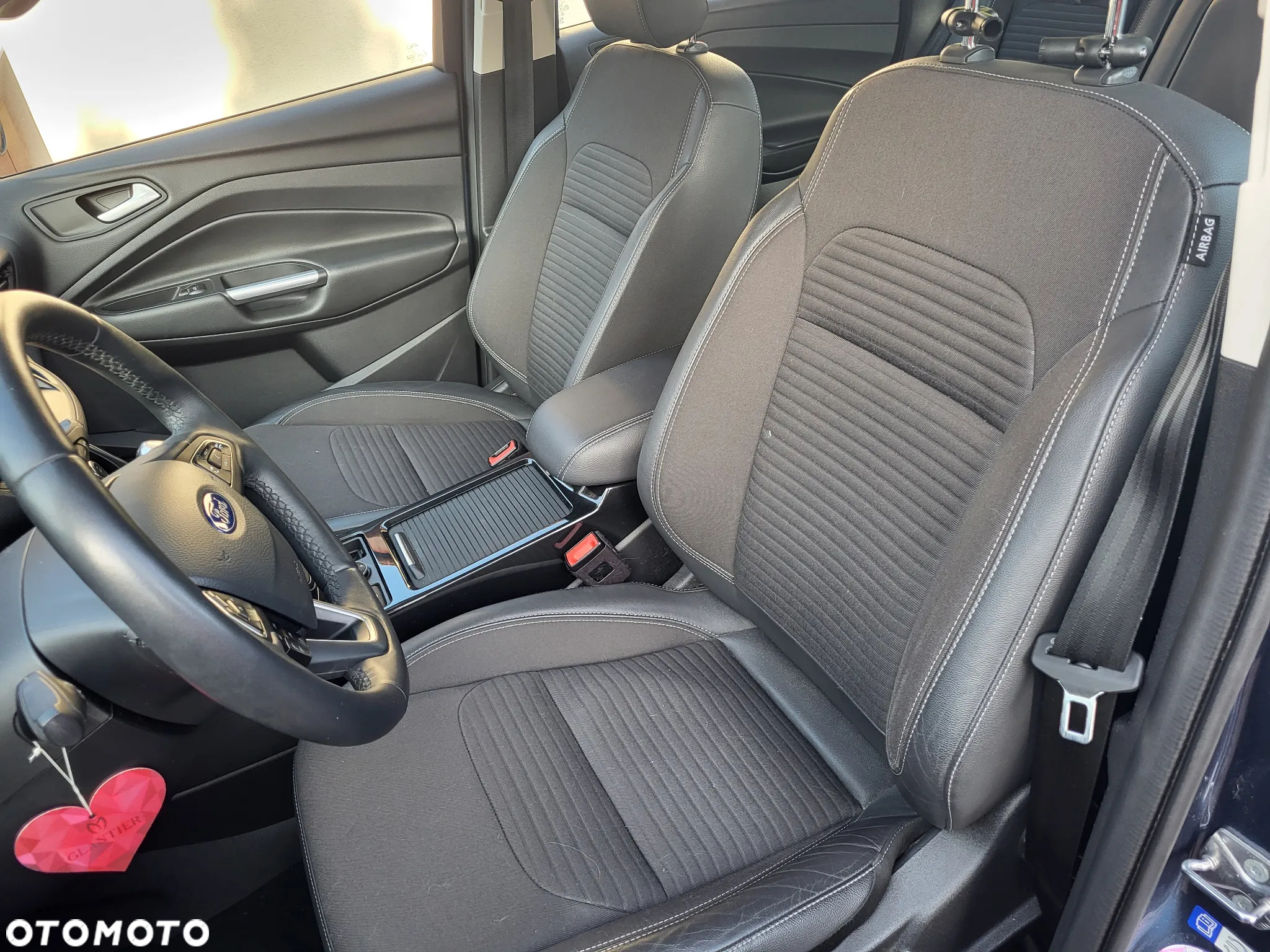 Ford Kuga 2.0 TDCi 4x4 Titanium - 6