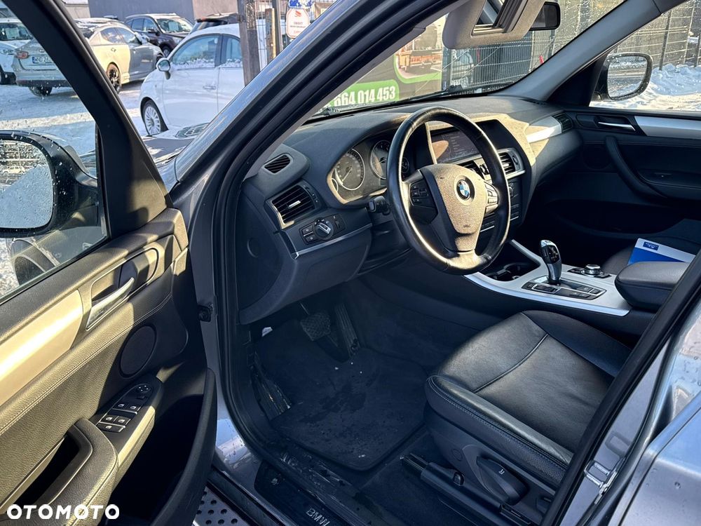 BMW X3 xDrive20i Advantage - 12