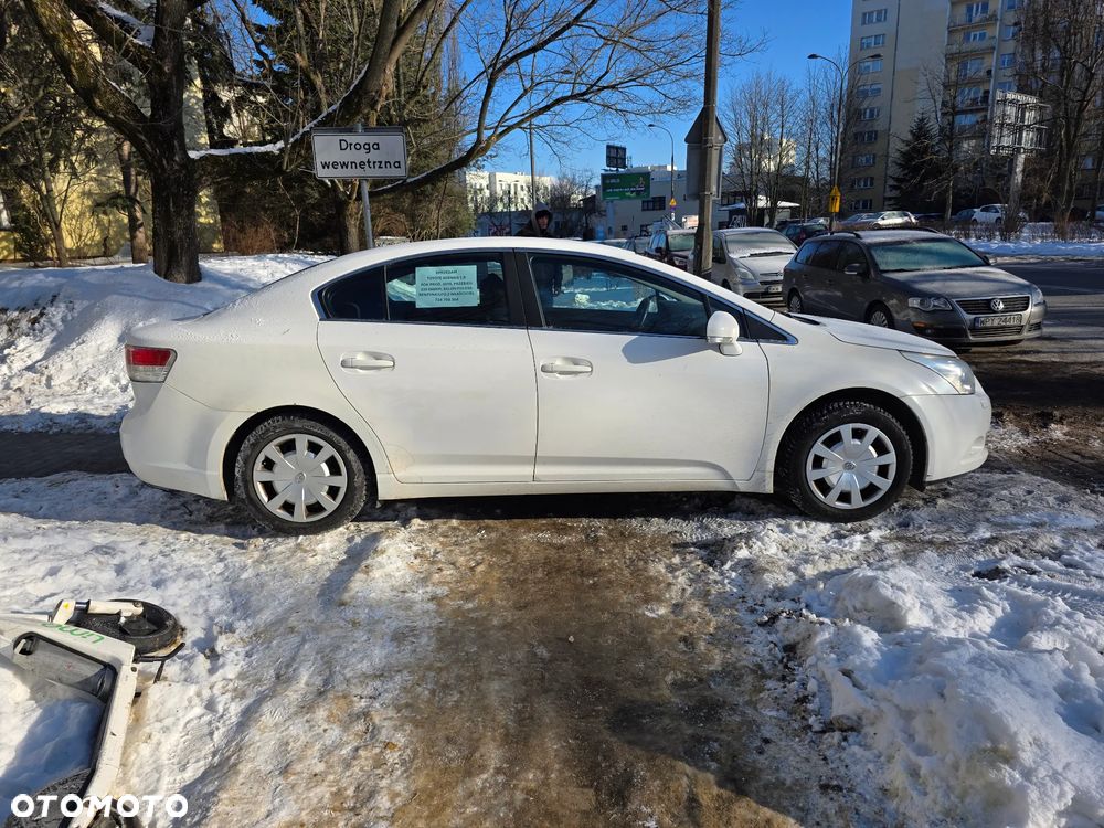 Toyota Avensis 1.8 Luna - 6