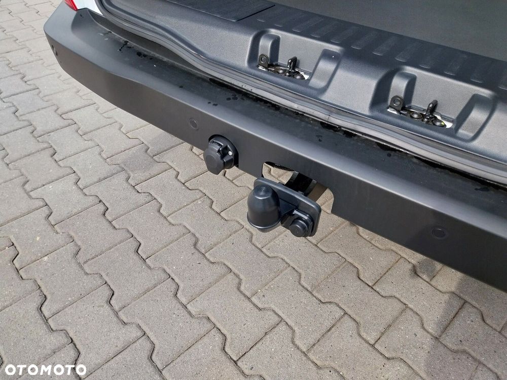 Volkswagen Caravelle Nowa Caravelle silnik: 2,0 l TDI 150 KM / skrzynia biegów: 6-biegowa manualna rozstaw osi: 3500 mm - 12
