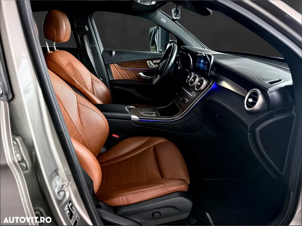 Mercedes-Benz GLC Coupe 220 d 4Matic 9G-TRONIC AMG Line - 23