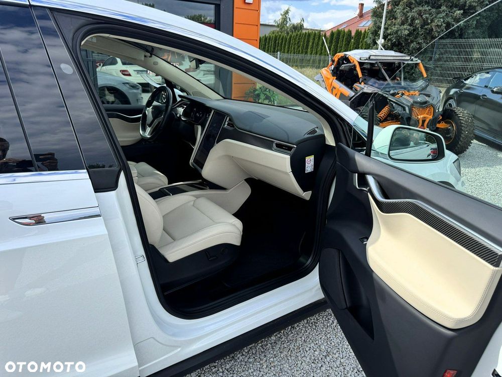 Tesla Model X Long Range Plus - 26