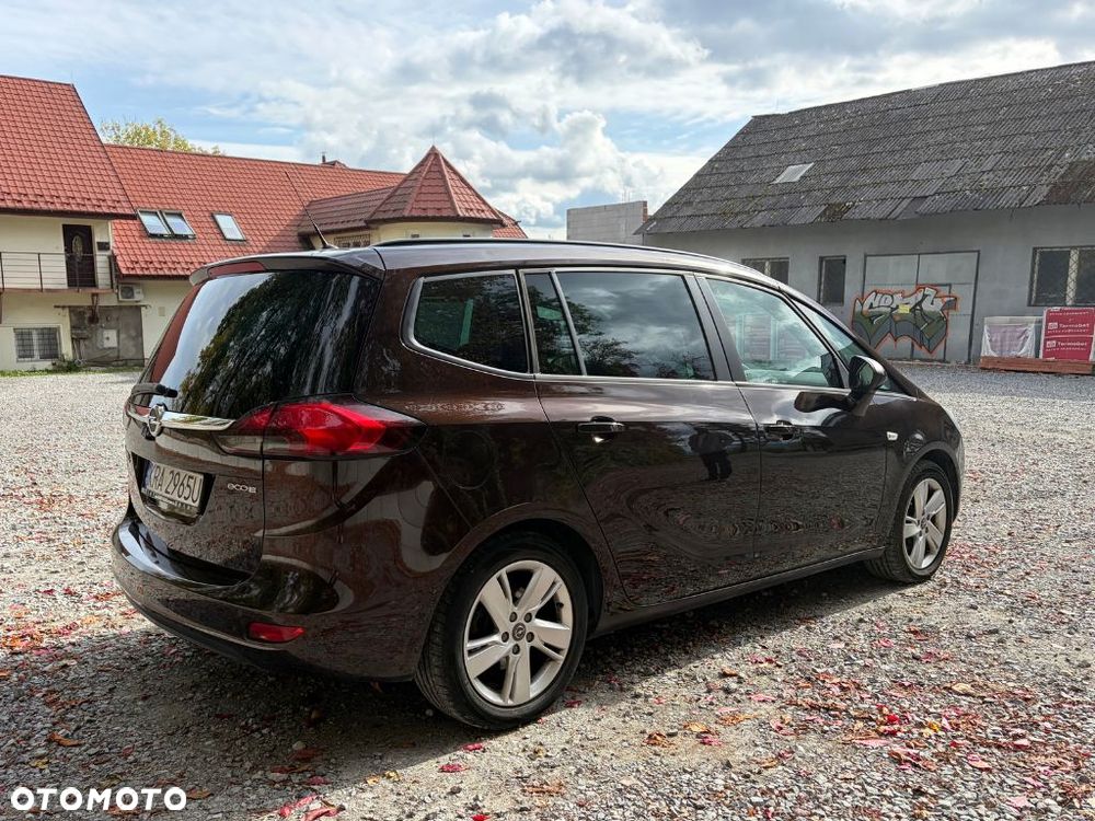 Opel Zafira - 10