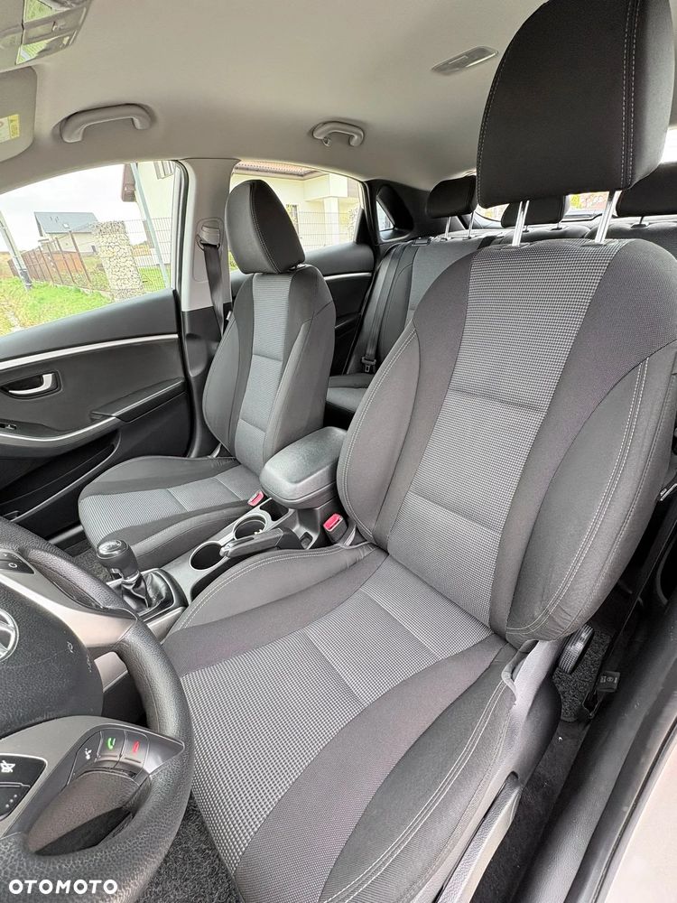 Hyundai i30 blue 1.6 CRDi Classic Navigation - 13