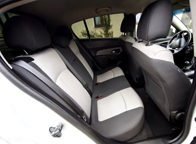 Chevrolet Cruze 1.6 LS - 7