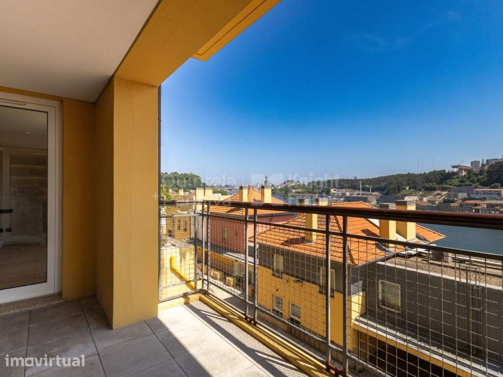 Apartamento T3 com vista rio no condomínio Douro Foz - Grande imagem: 2/24