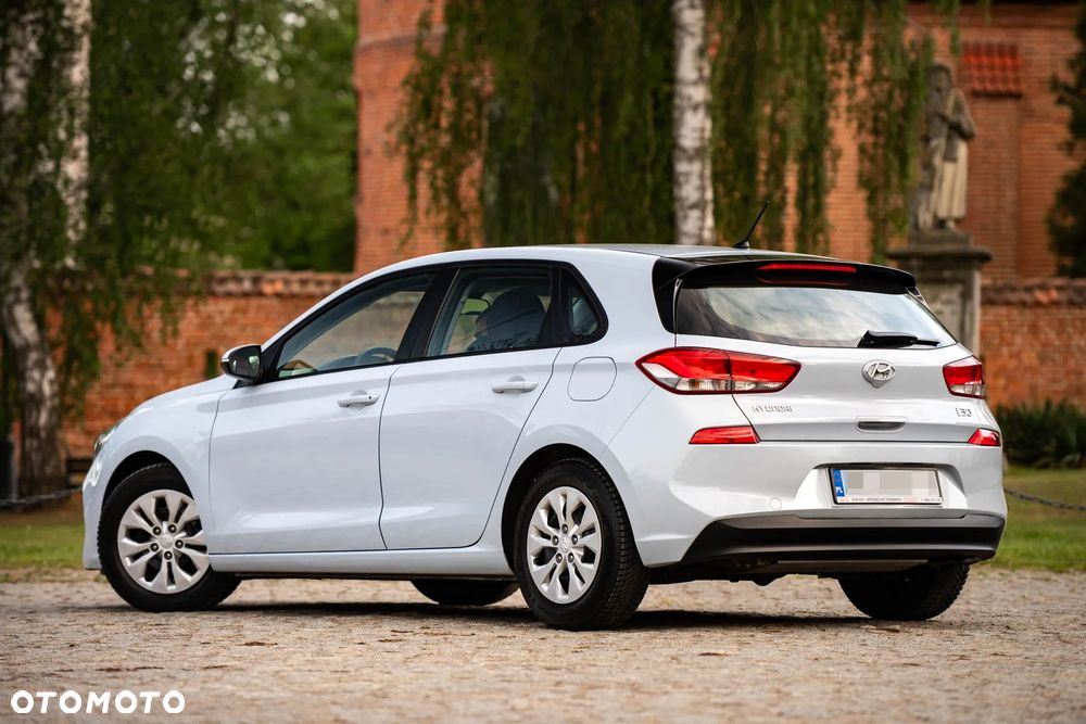 Hyundai i30 1.4 Classic + - 9