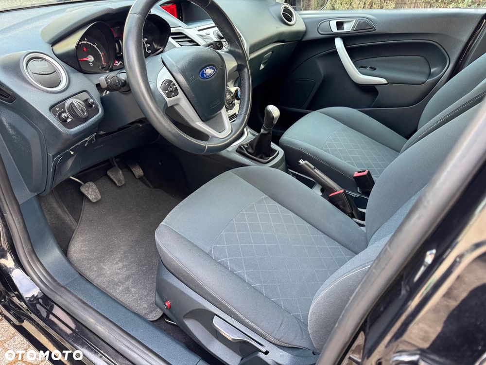 Ford Fiesta 1.25 Champions Edition - 30