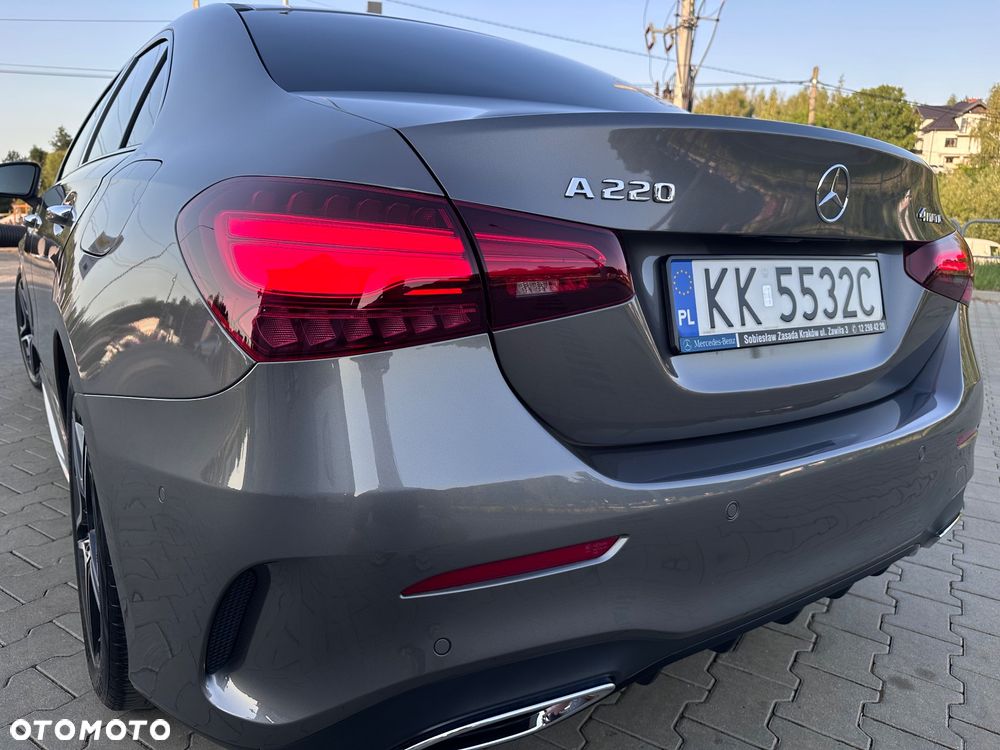 Mercedes-Benz Klasa A 220 4-Matic AMG Line 7G-DCT - 11